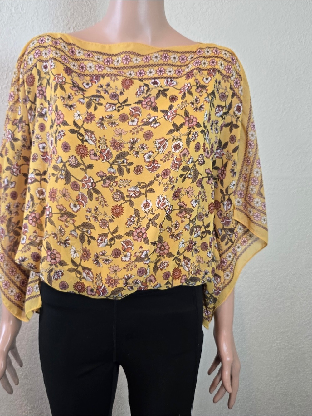 Max Studio Blouse Ruffle Sleeve Yellow Size Large - Picture 6 of 11